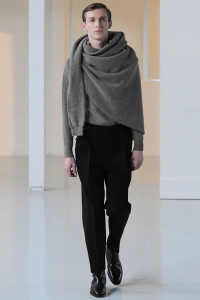 Look 28